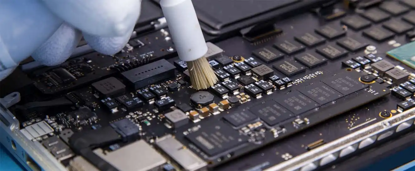 Чистка Apple MacBook от пыли в Юбилейном | Замена термопасты